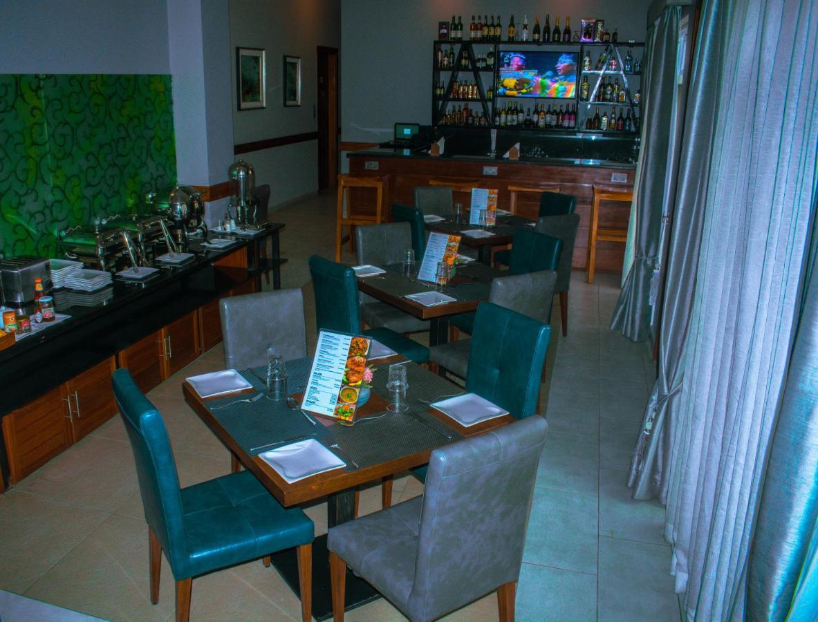 Meridian Ca Hotel Dar es Salaam Buitenkant foto