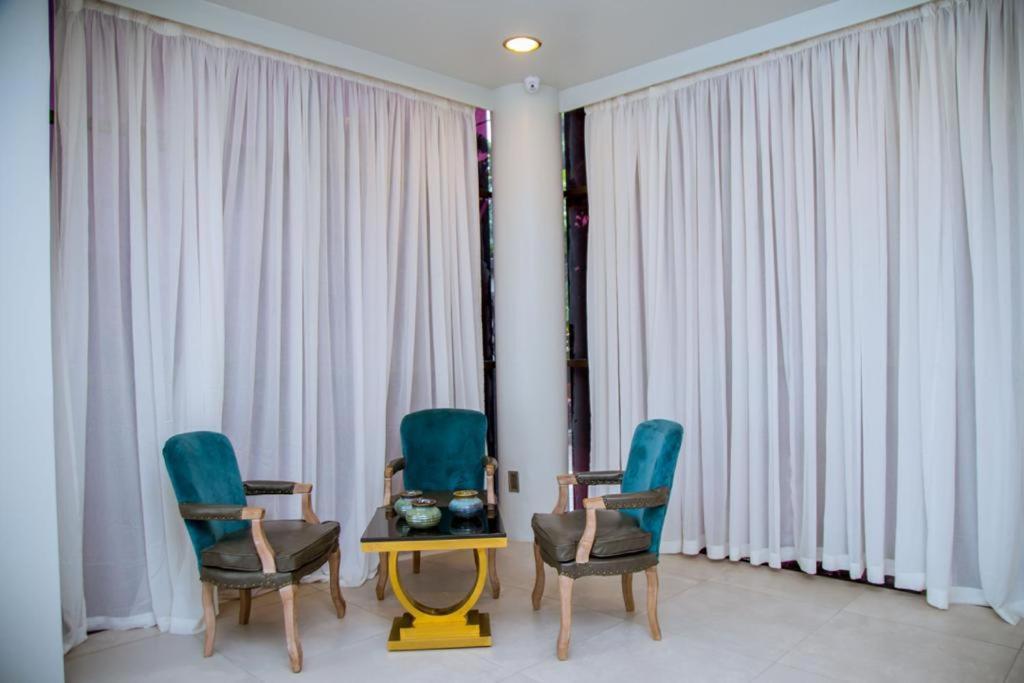 Meridian Ca Hotel Dar es Salaam Buitenkant foto