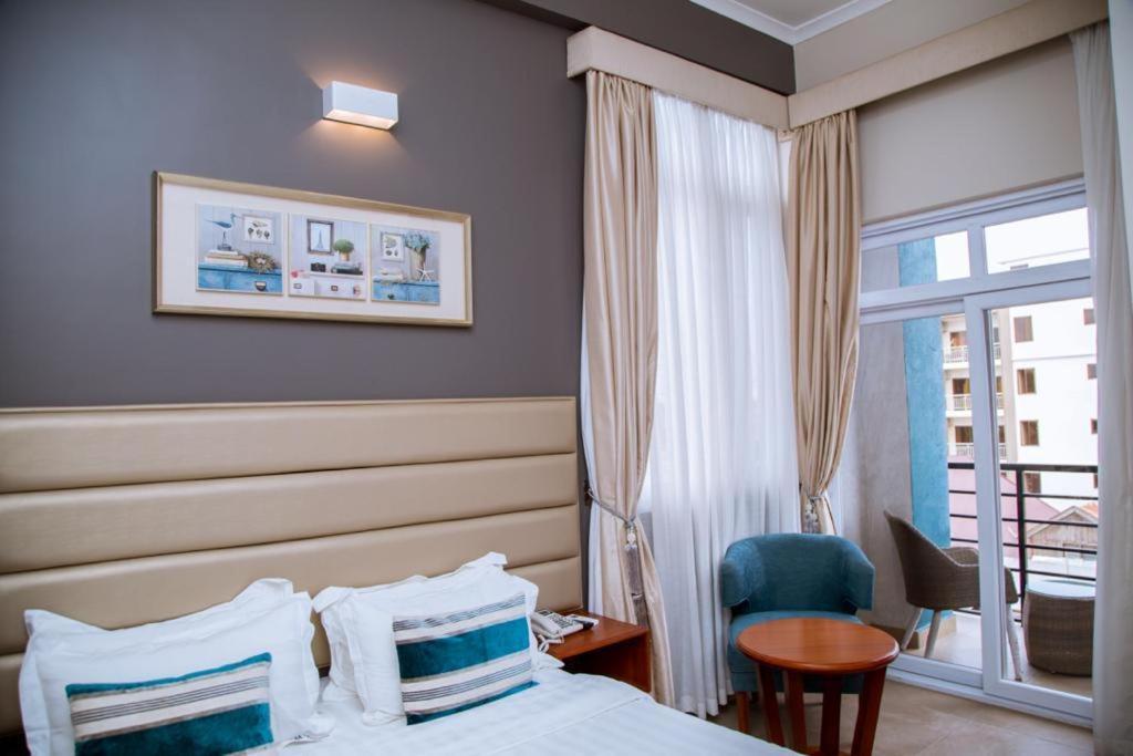 Meridian Ca Hotel Dar es Salaam Buitenkant foto